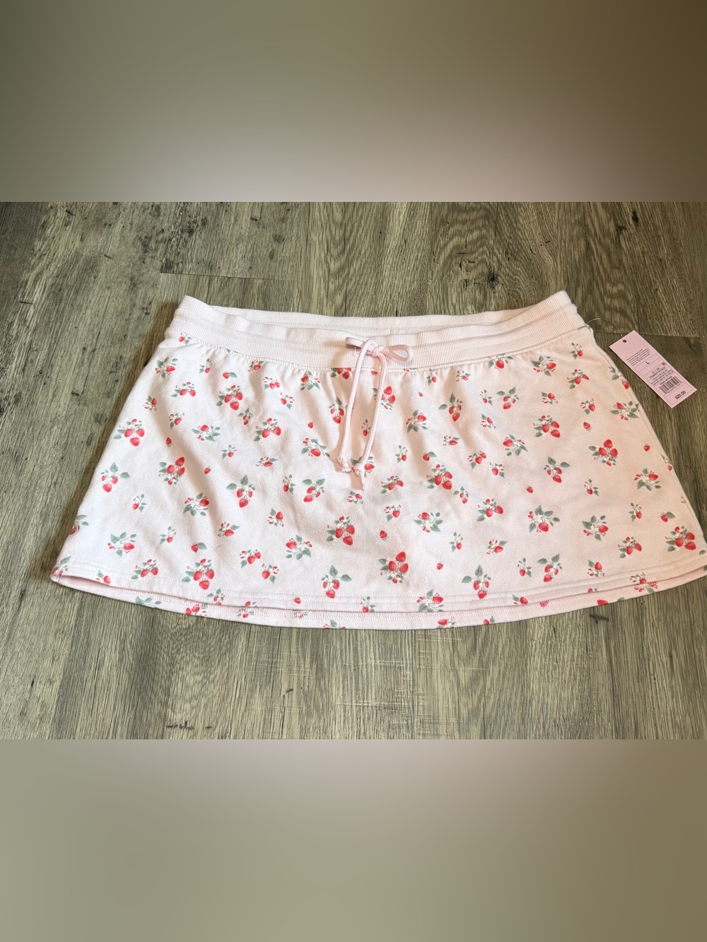 NWT Wild Fable Pink Strawberry Print Fleece Skort - Size L